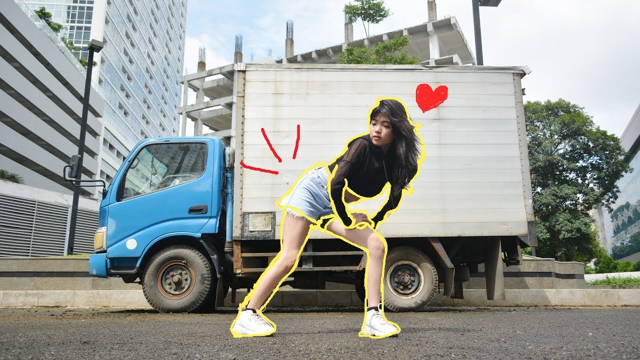 DANCE GAPAPA JELEK YANG PENTING SOMBONG CHANDRA LIOW feat. DEVINAUREEL, EKA GUSTIWANA