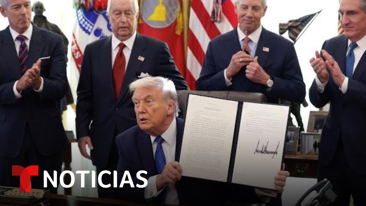 Trump firma orden ejecutiva para organizar carrera de IndyCar en Washington