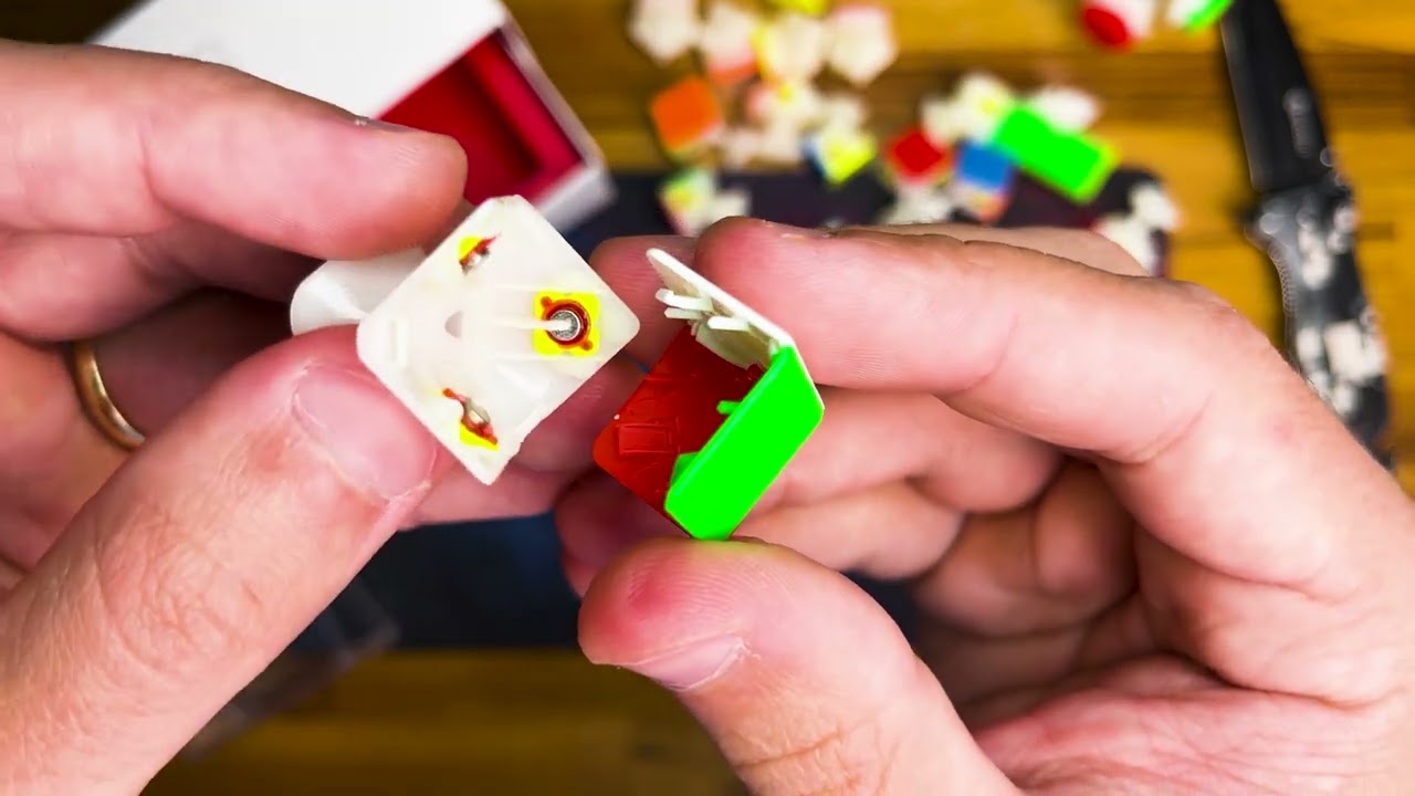 Como DESMONTAR TODAS AS PEÇAS do seu Cubo Mágico Qiyi Tornado V3