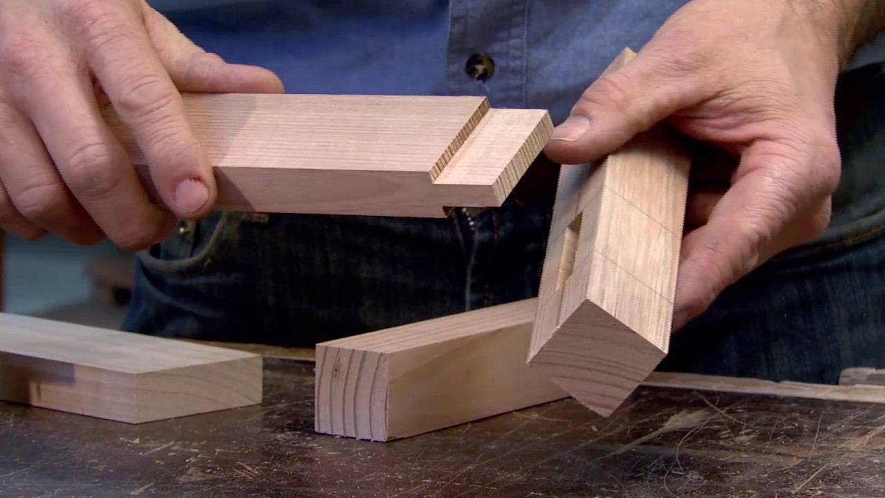 How to Craft a Stopped Mortise & Tenon Joint.