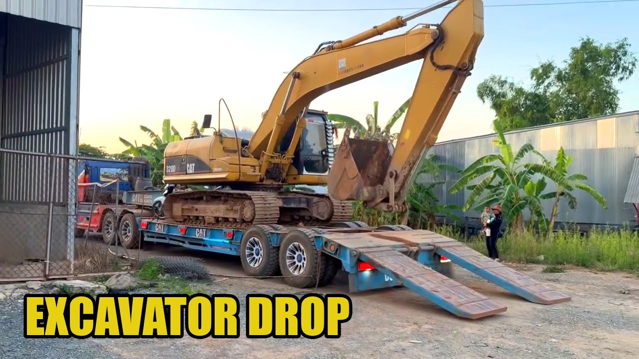 Extreme Dangerous Transport Skill Operations - CAT Excavator Loading Sequence