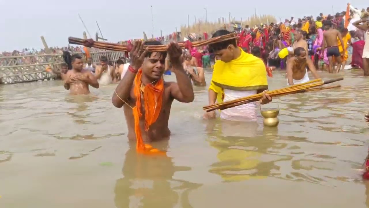 #video भागलपुर बटेश्वर स्थान गंगा घाट में गंगा सत करवाते हुए गौतम भगत जी बरारी कटिहार से