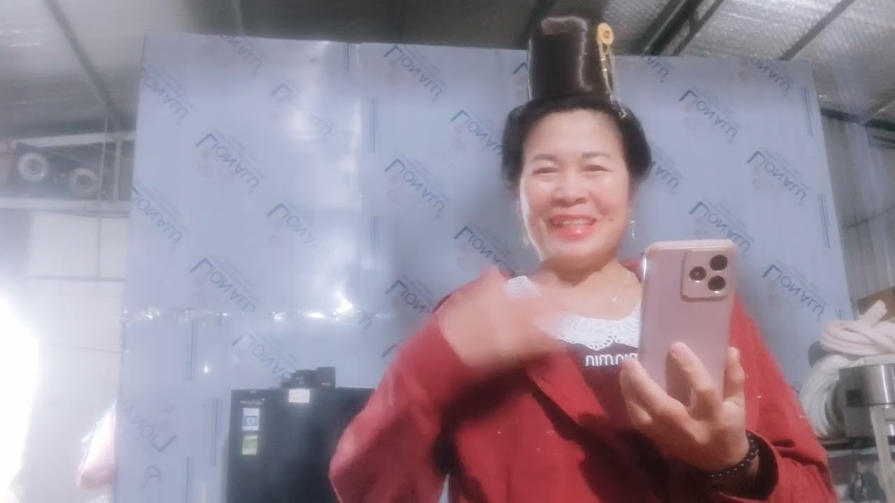 EM HƯƠNG KHÉ ĐIỆN THOẠI MÁ HA MỚI PI NỌNG TỎN PHĂNG ỦNG HỘ É