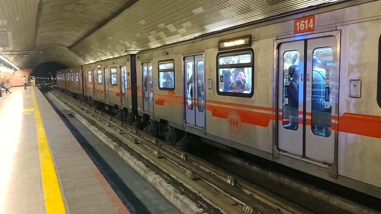 NS-16 en San Pablo. Línea 5 del Metro De Santiago