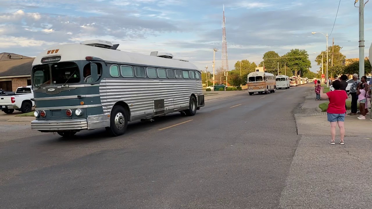 Blytheville bus parade the other way