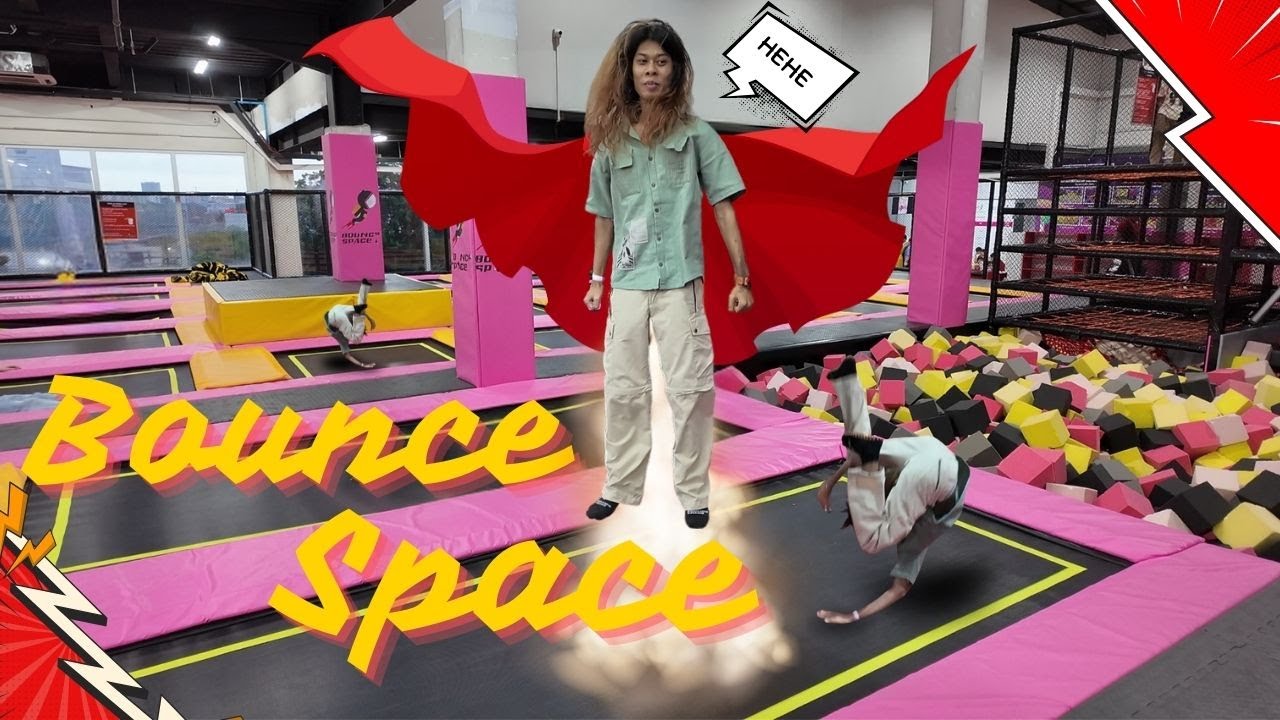 Bounce Space မှာ ဆော့ရင်းပျော်နေသော ကလေးအဖေ
