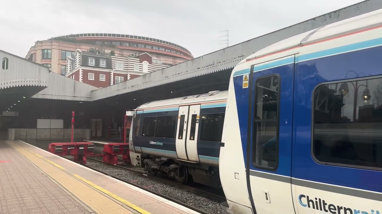 Chiltern Railways Class 165009+165036 going to London Marylebone 21/02/26