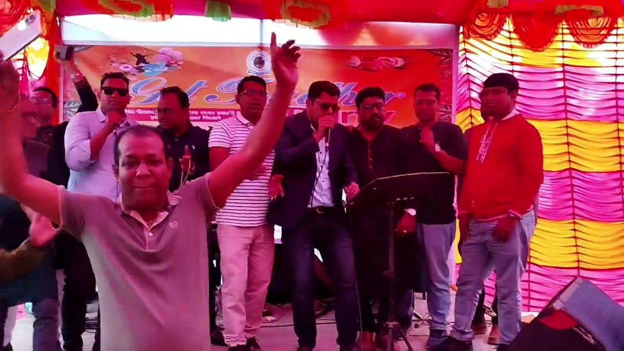 গুরু ঘর বানাইলা কি দিয়া, জেমস