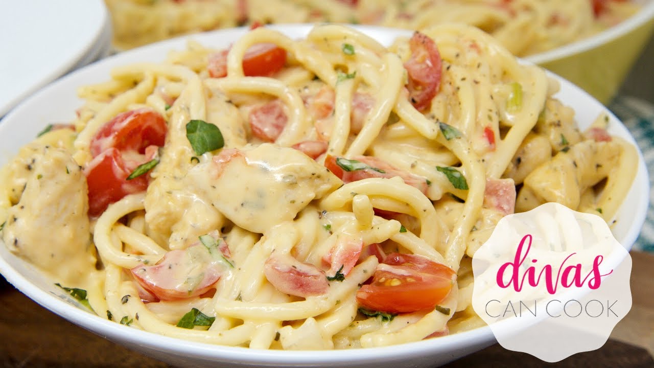 Cheesy Chicken Spaghetti! Need an easy dinner idea?
