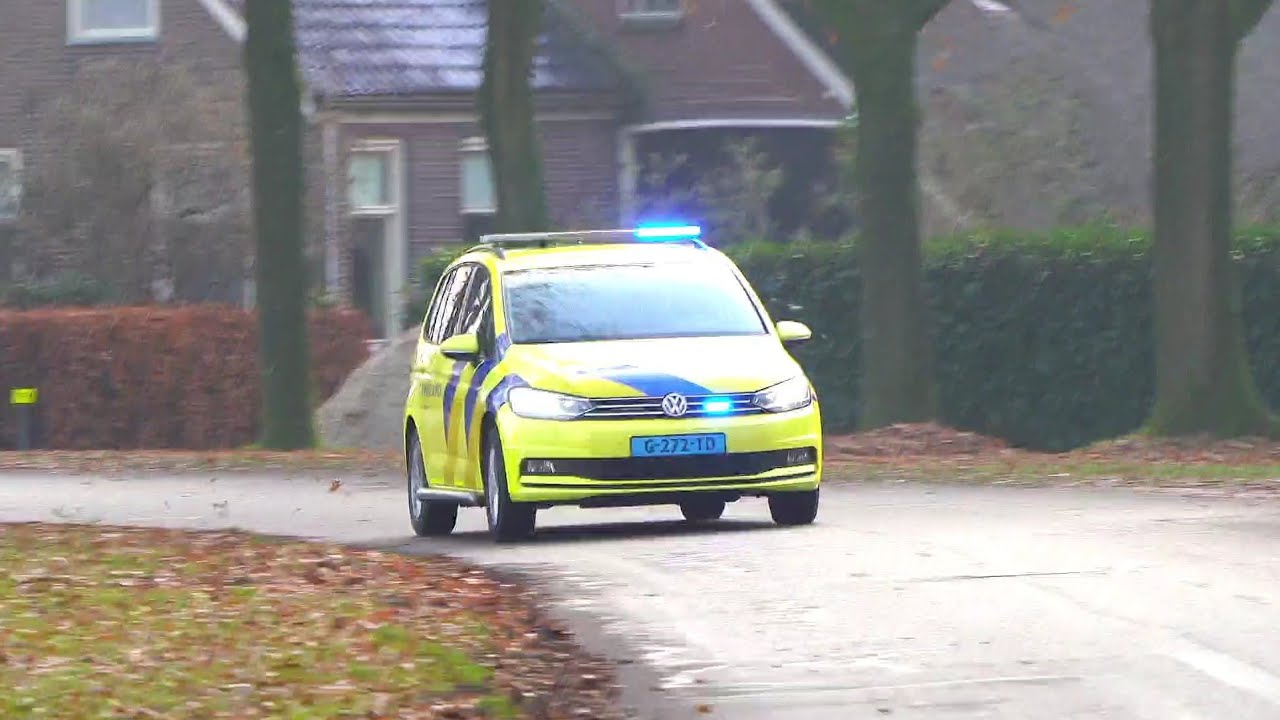 Ambulance 03-717 (huisarts) met spoed in Westervelde naar melding