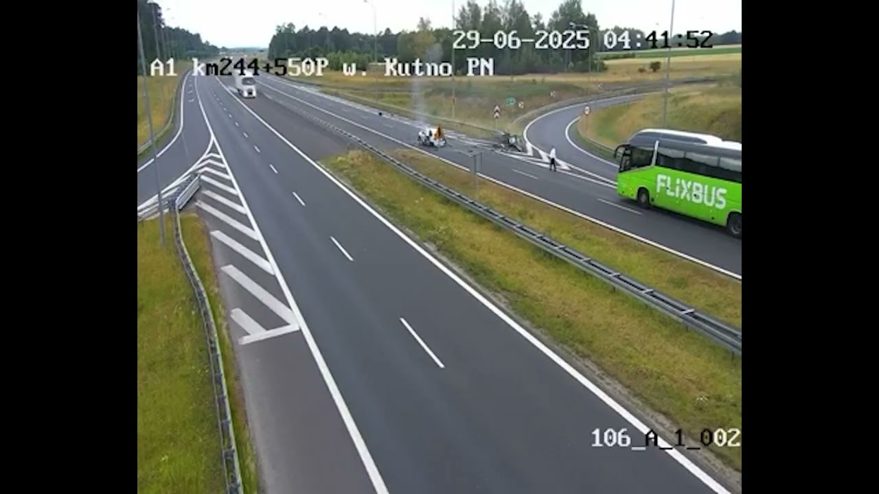 Poduszki ratują życie na autostradzie A1 przy węźle Kutno Północ