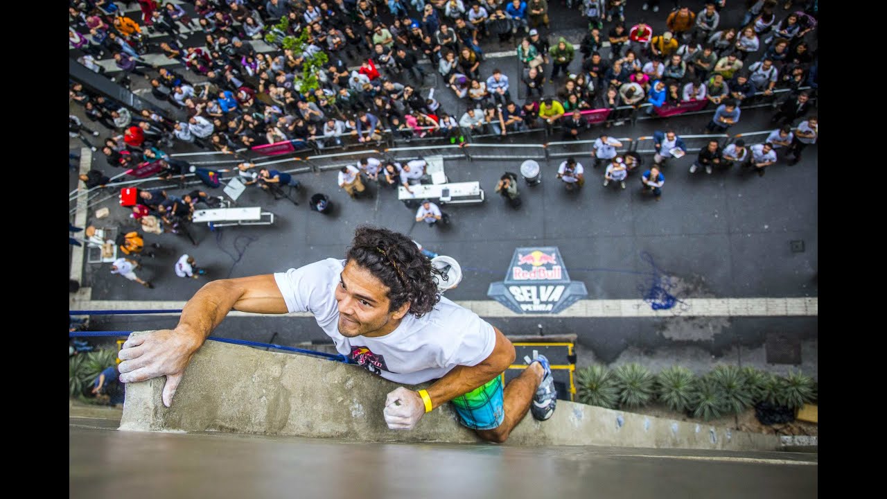Urban Climbing in Downtown S&atilde;o Paulo