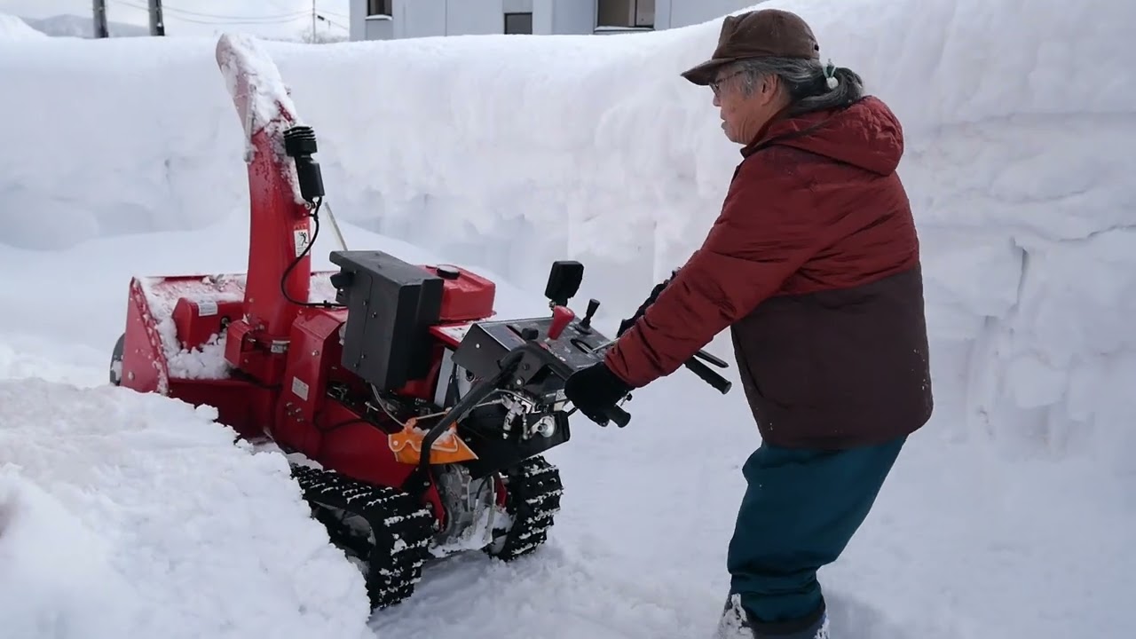 ヤナセの除雪機スノースロワーで幌加内研究所での除雪動画