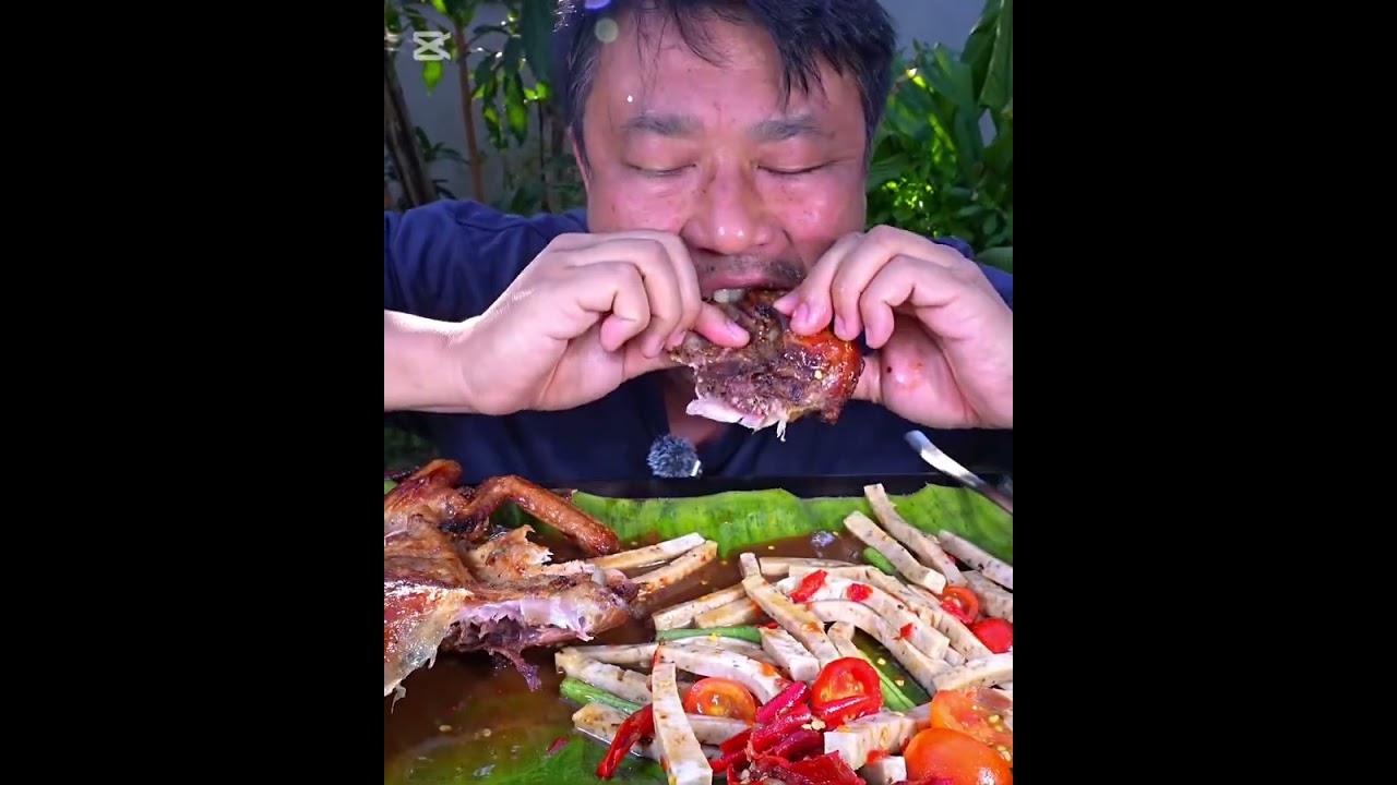Eating grilled chicken with pate is very delicious