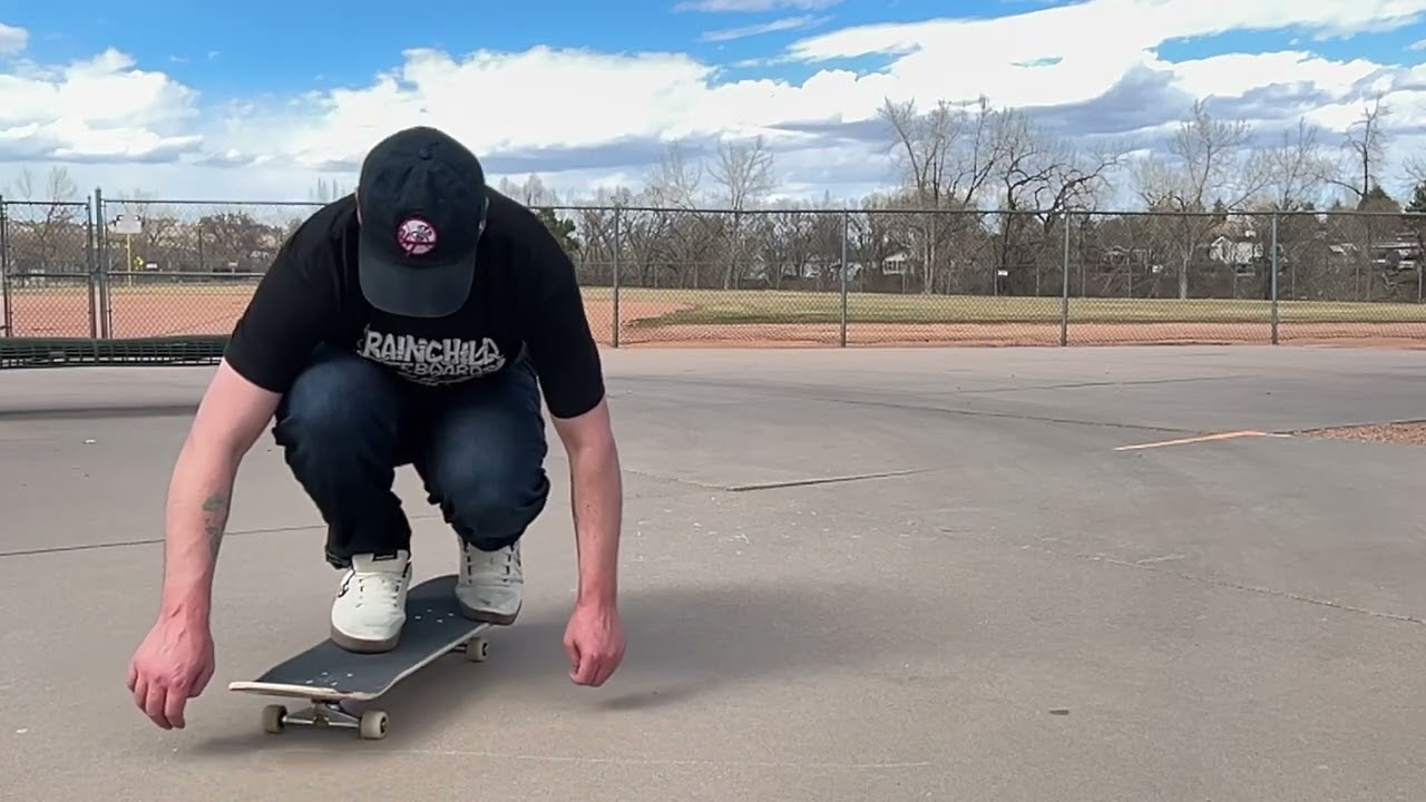 Crazy Skateboarding Tricks 2025!!!