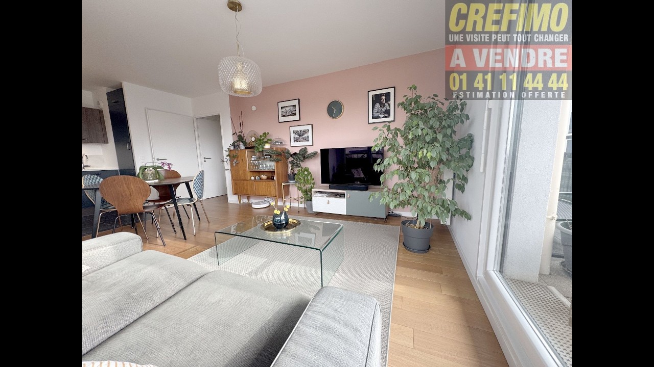 Appartement avec terrasse et vue dégagée ! Agence immobilière CREFIMO