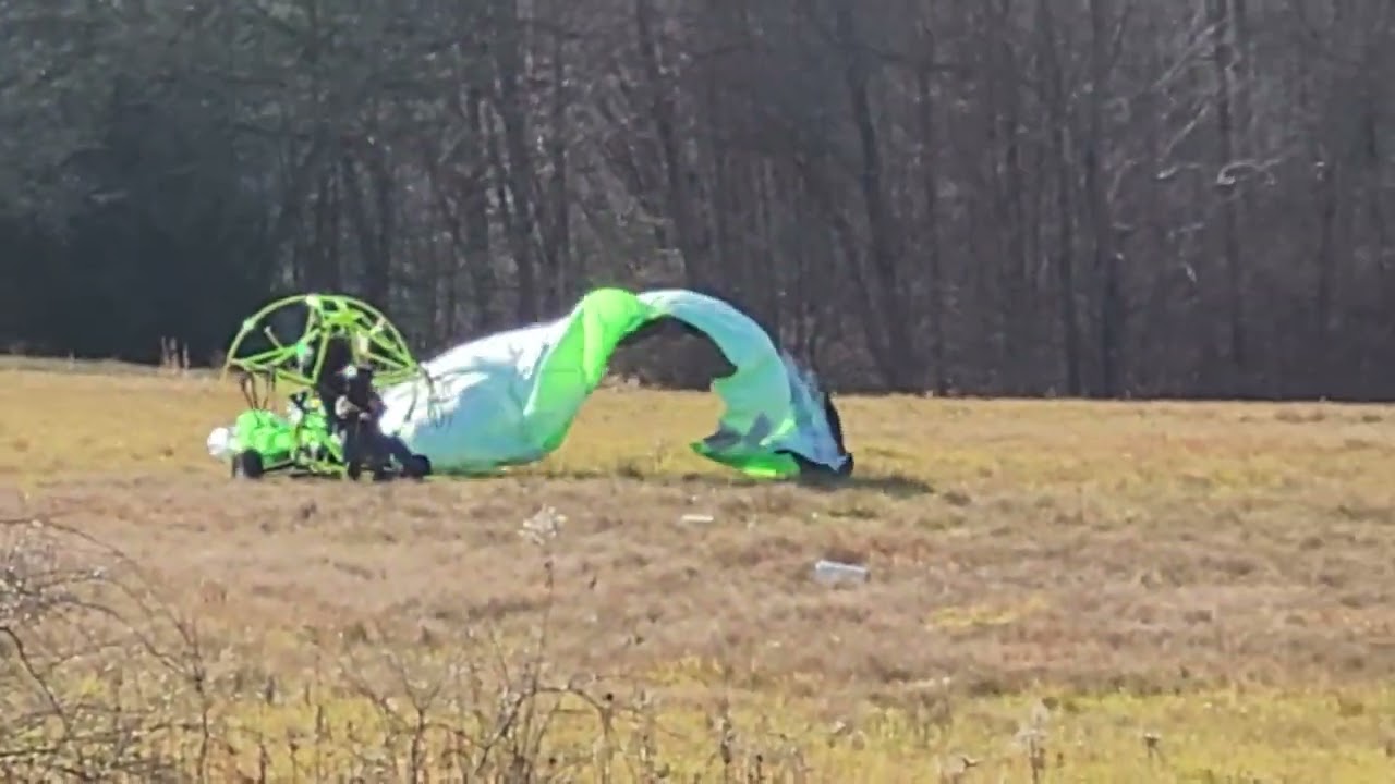 Powered Parachute landing and takeoff