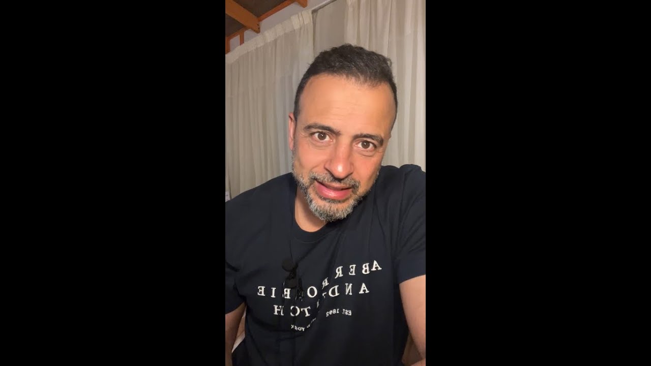 قلبي ساعات بيرفض حب الخير لحد - لايف السبت - مصطفى حسني