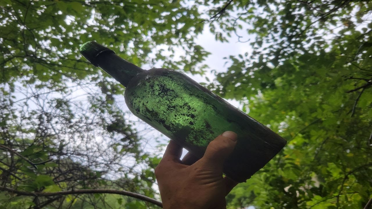 An Amazing 1700s Farm Permission (part 3) and Short Dig w/ RIBottleguy!