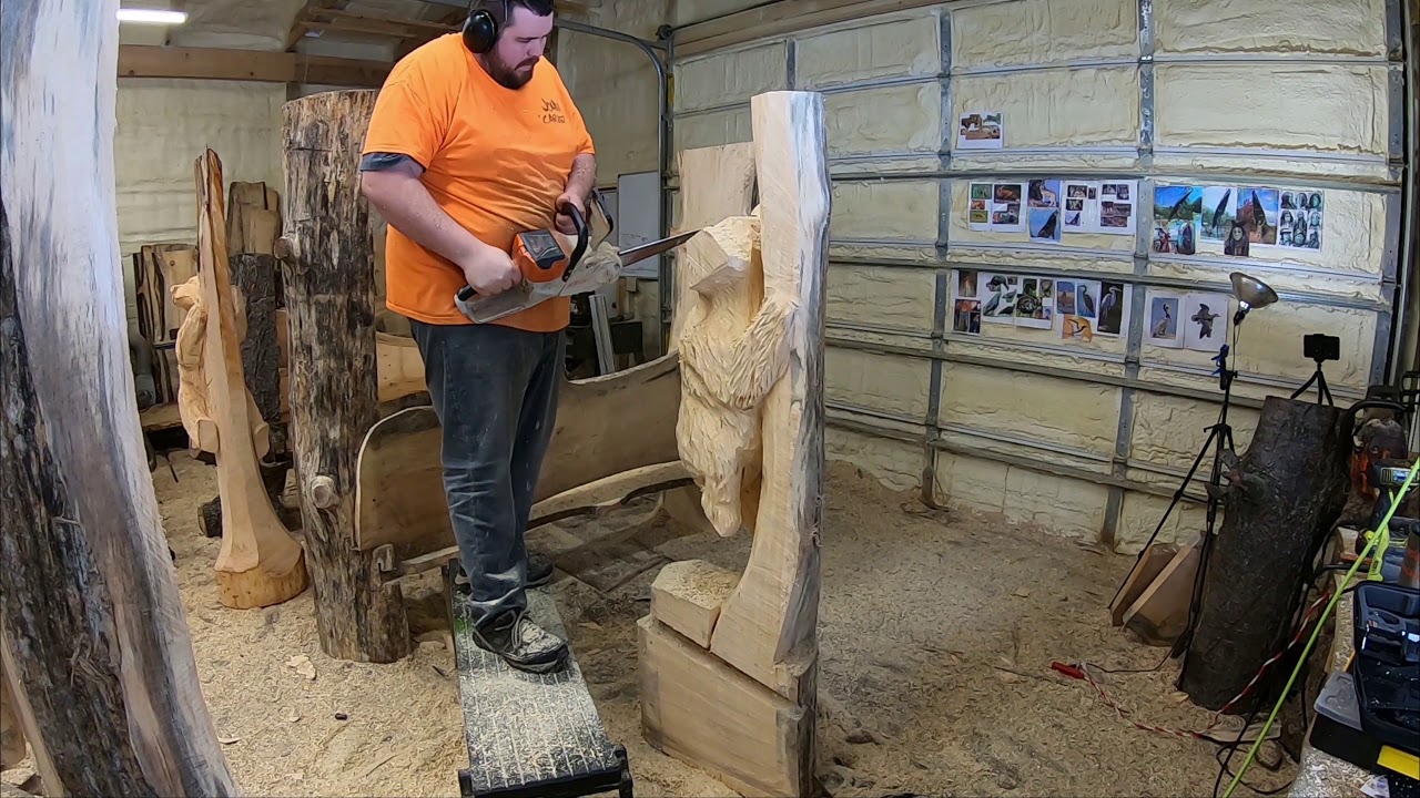 chainsaw carving  4 benches first bench