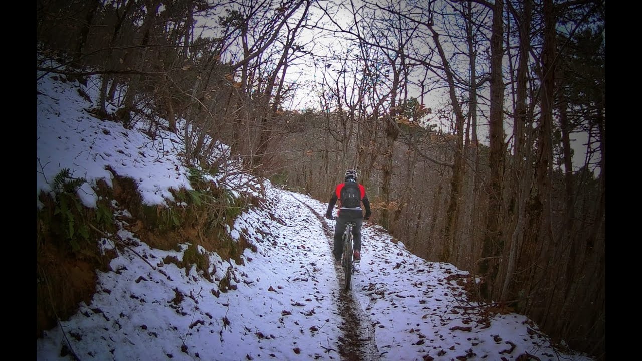 piagge del lago da fiaba... single track con il lupo e Cappuccetto rosso!!