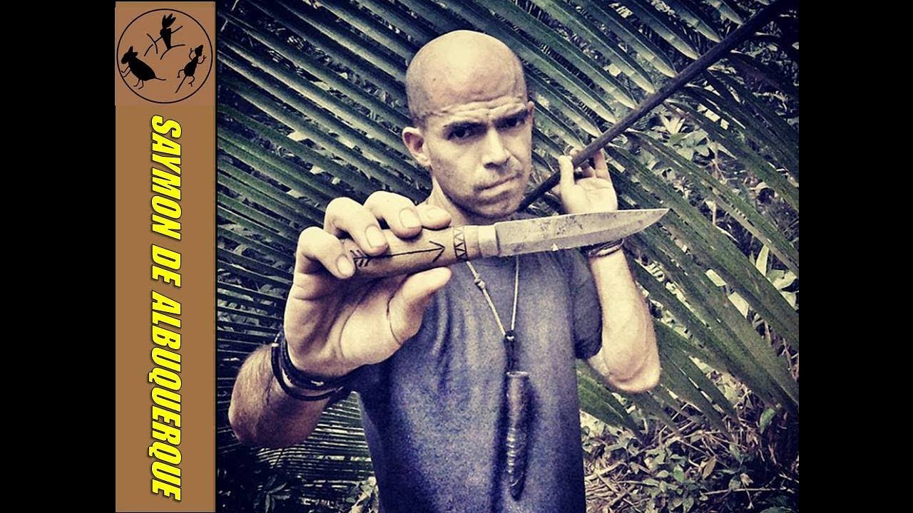 ABRIGO DE SOBREVIVÊNCIA NA SELVA USANDO APENAS UMA FACA!