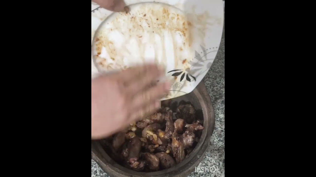 Tavşan Güveç                                Yiyemiyorum diyenler bile yiyecek...