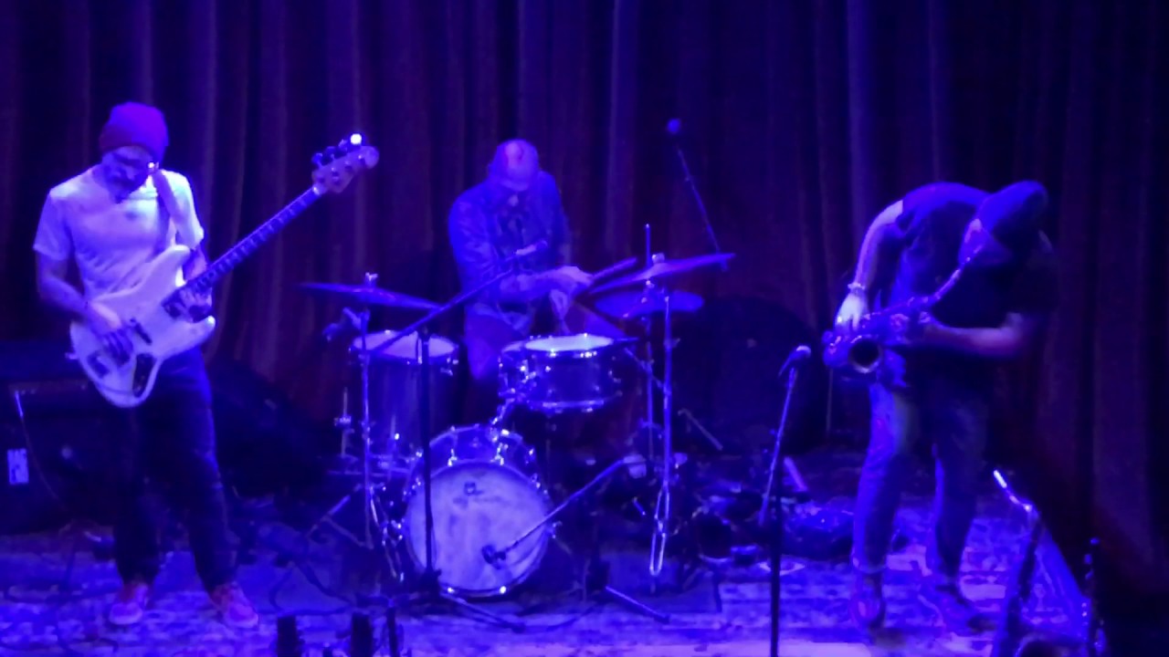 Happy Apple Icehouse MPLS, 11/27/16