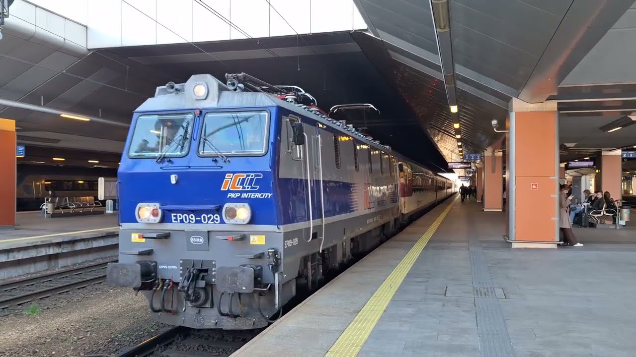 Wagon panoramiczny w Polsce, czyli IC Porta Moravica | Krak&oacute;w Gł&oacute;wny 14.11.2025