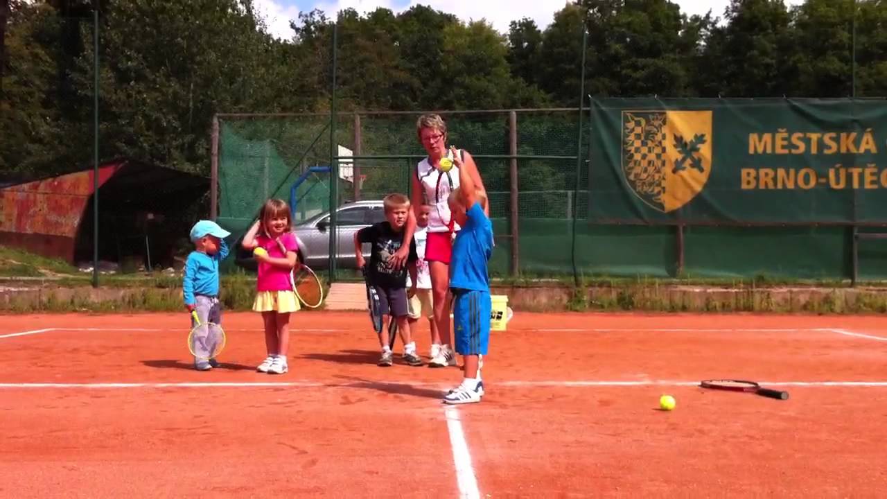 Kids tennis time - Forehand