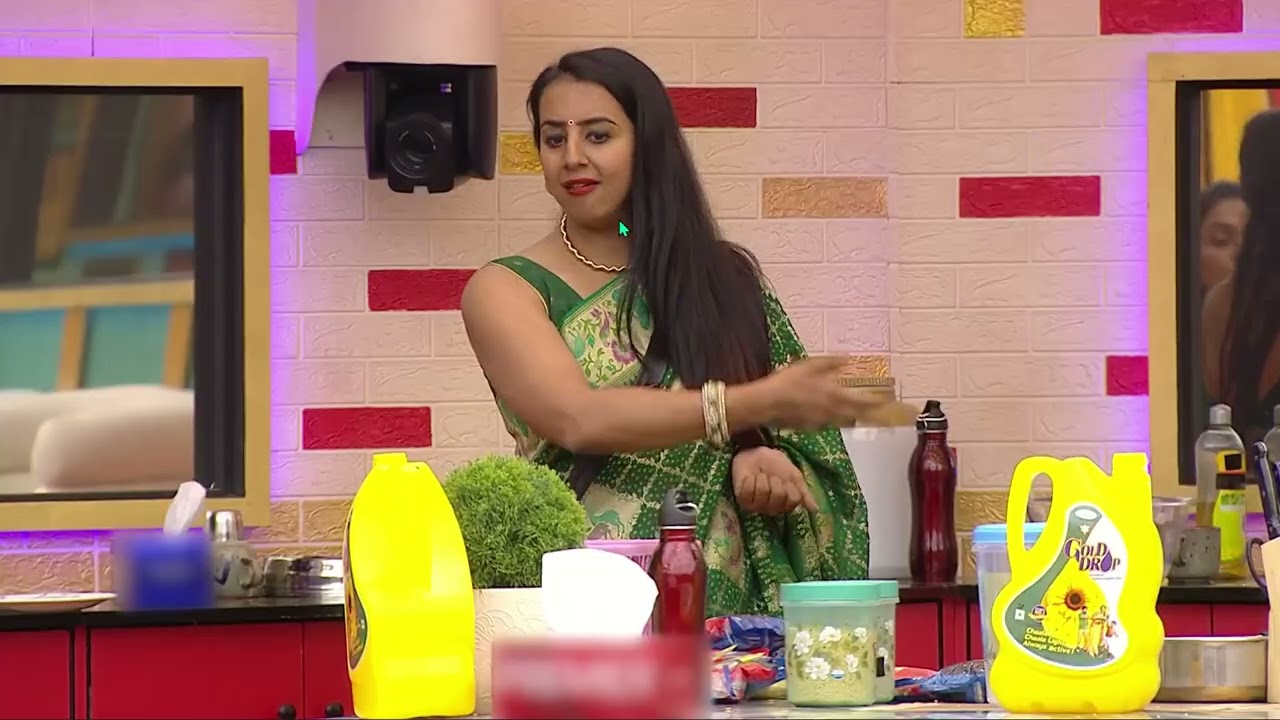 BIGG BOSS 9 || EPISODE -23 || Tanuja and Sanjana Fight || Part-1