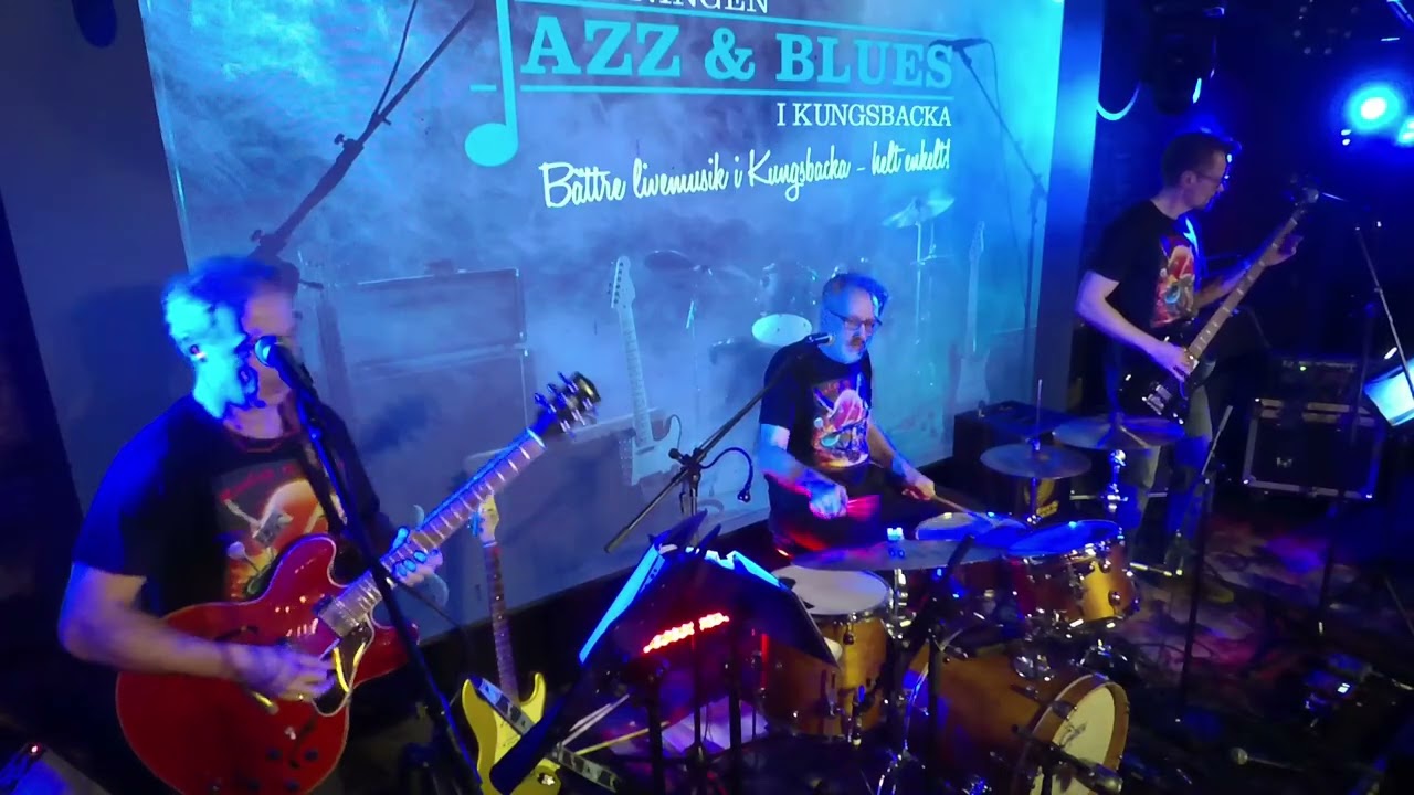 Kula e röd spelar på Esters för Föreningen Jazz & Blues i Kungsbacka