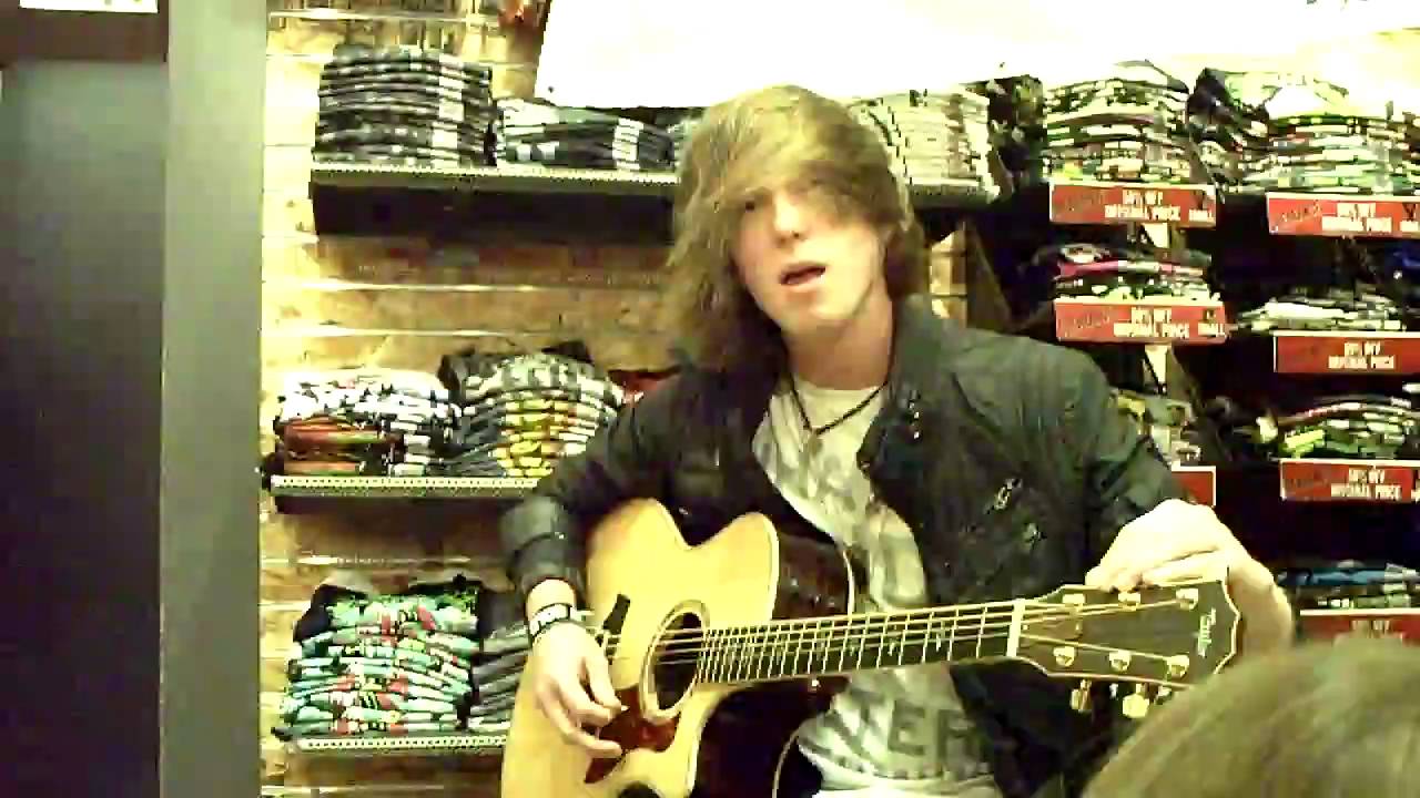 Stereo Skyline- Heartbeat LIVE (Acoustic Hot Topic Session)