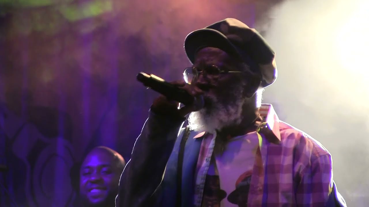 Burning Spear - Zion Higher