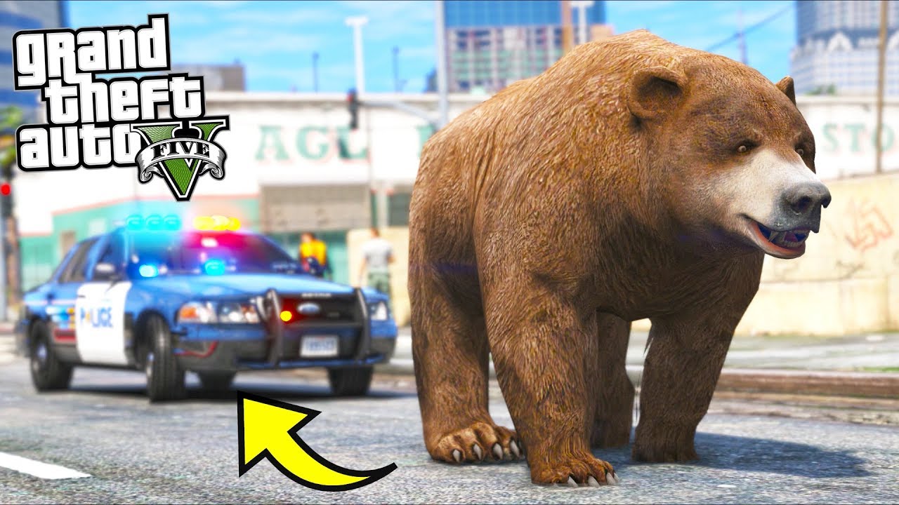 Bear goes to the city... Cops were NOT happy!! (GTA 5 Mods - Evade Gameplay)