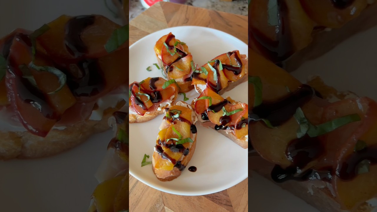 Honey peach crostini is truly the perfect summer party snack 🍑 #crostini #partysnacks