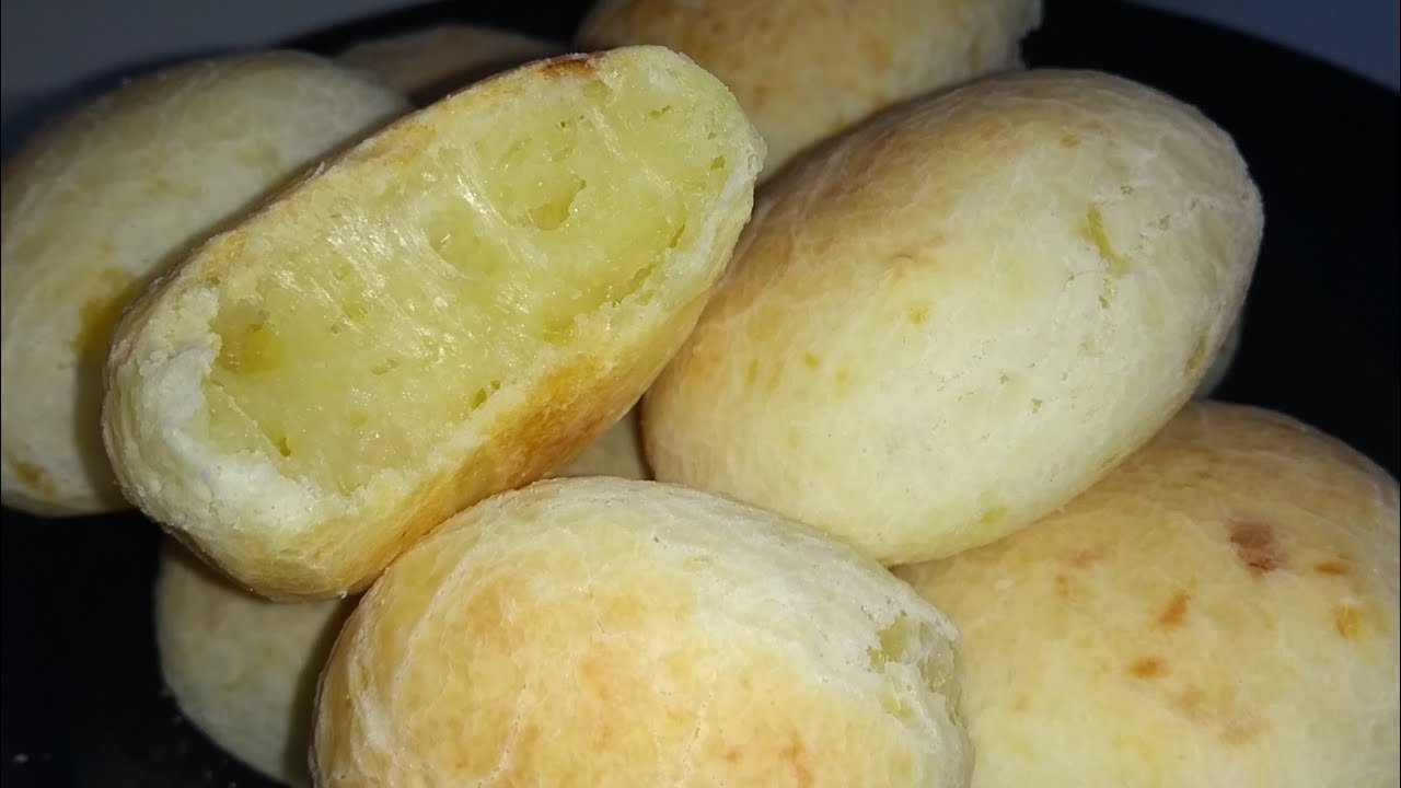Pão de queijo de goma de tapioca maravilhoso! Muito simples de fazer!
