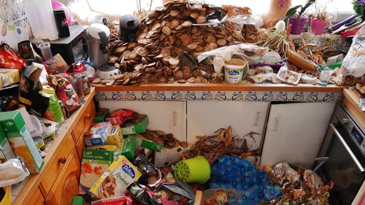 Cleaning up the house of a man who is heavily addicted to smoking~ Satisfying Cleaning