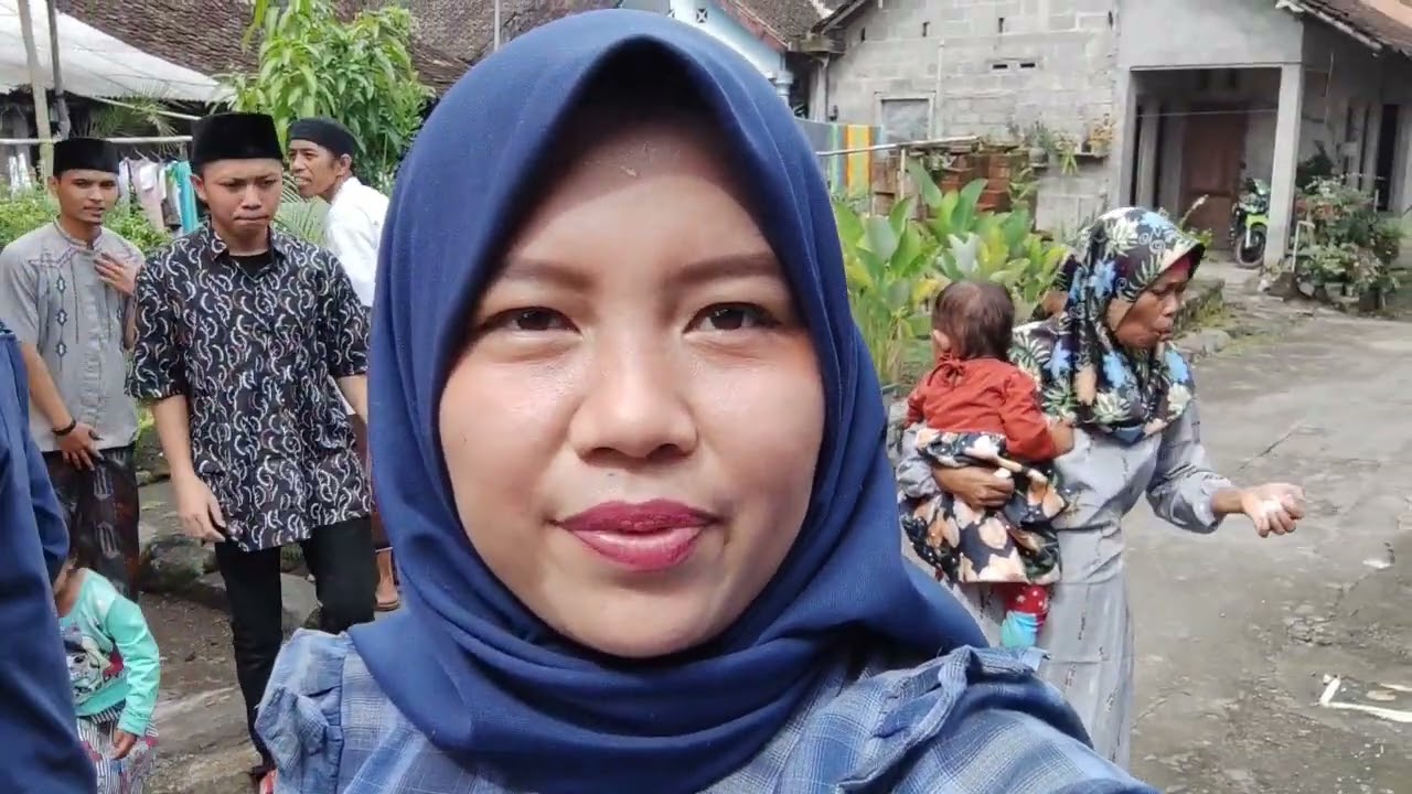 Lebaran Hari Pertama dikampung Magelang Jawa Tengah.
