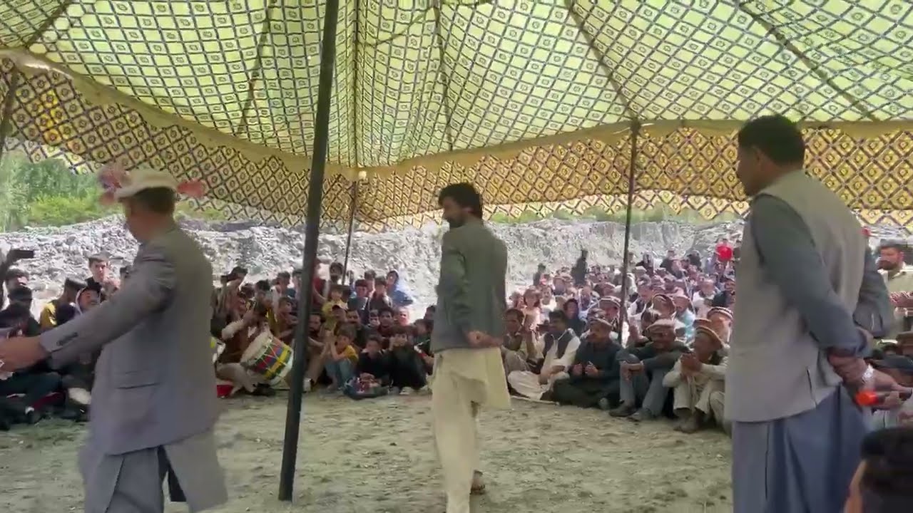 New shina Hareep dance by famous dancer of Gahkuch bala II gilgiti dance