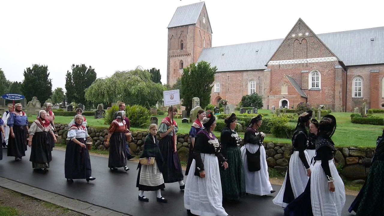 Festumzug beim Landestrachtenfest 2017 in Nieblum auf Föhr