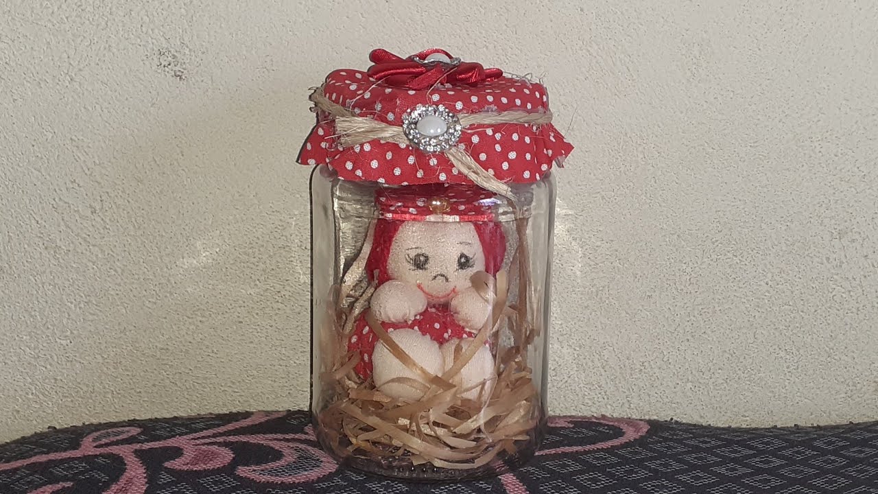 Boneca de fuxico no Pote de vidro @taniamultiarts