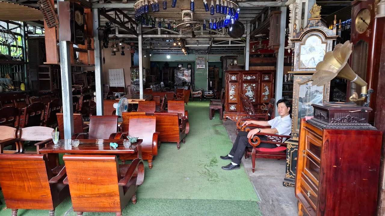 Ông chủ báo giá bàn ghế tủ đồ xưa cũ tân trang lại rất rẻ số điện thoại trong phần mô tả.