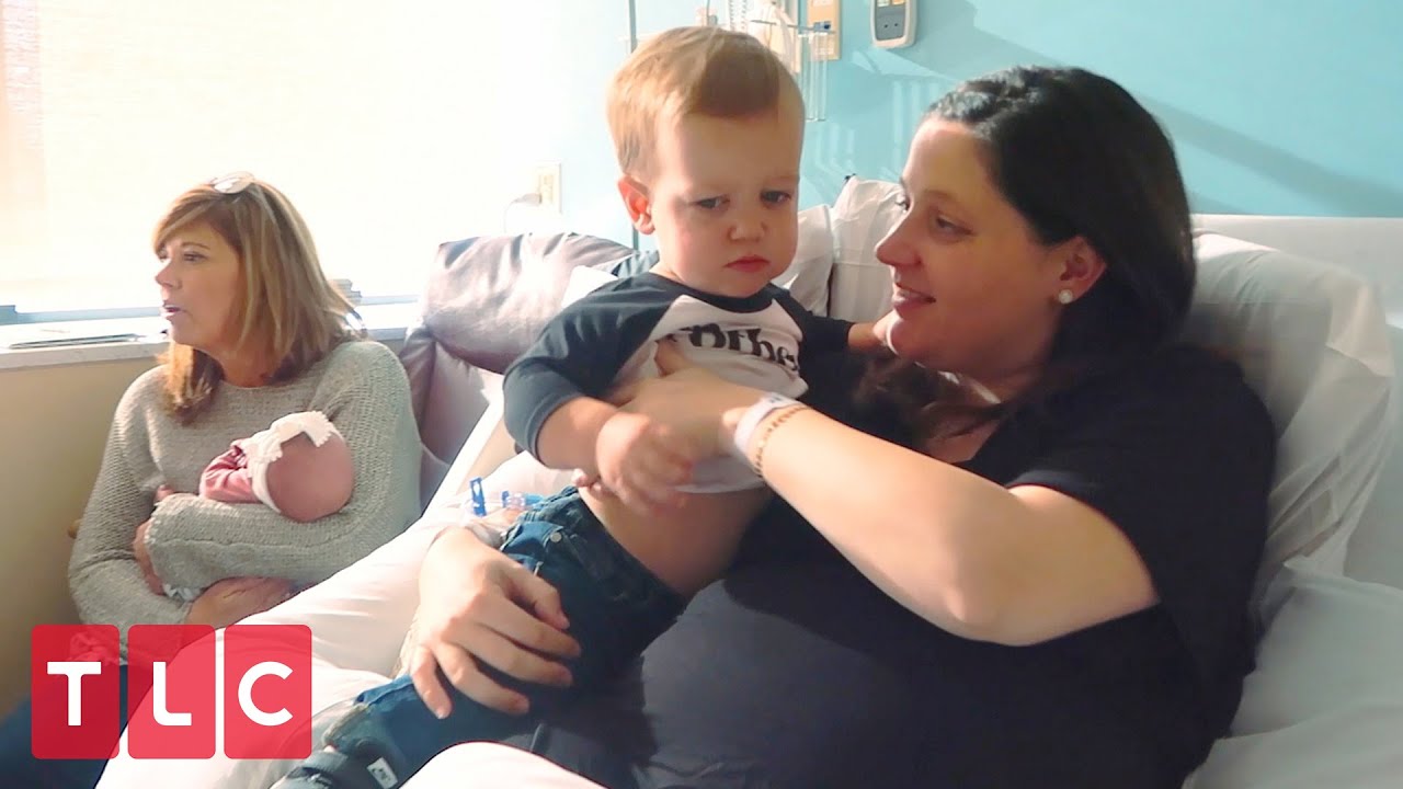 Jackson Meets His New Sister! | Little People, Big World