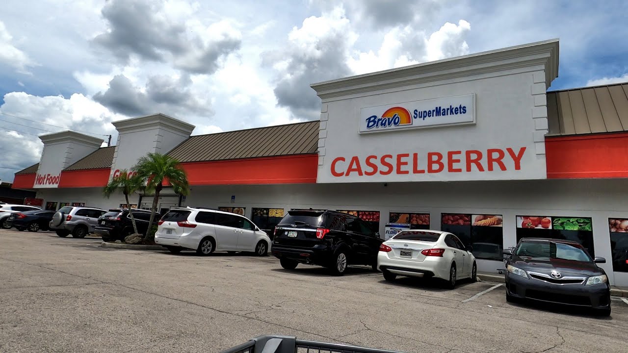 Shopping at Bravo Supermarket in Casselberry, Florida on SR-436