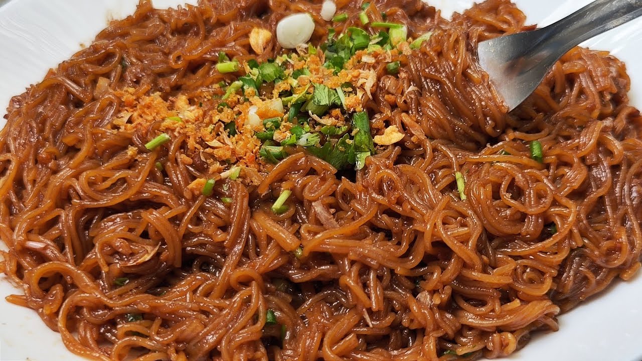 ผัดเส้นขนมจีน ใครไม่เคยลองมาลองหัดทำกันอร่อยสุดๆ ทานเปล่าๆได้เลยอร่อยมาก ใครอยากดูตามมา
