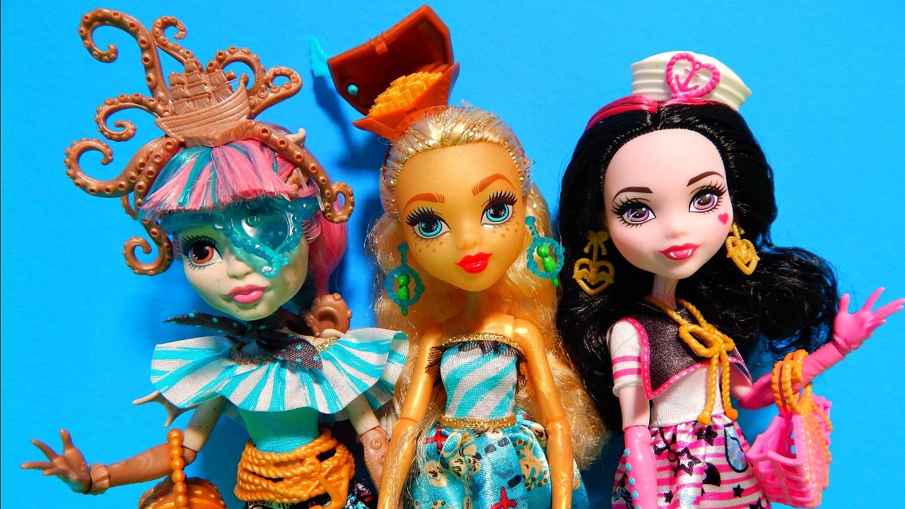 Monster High Shriekwrecked Dayna Treasura Jones Draculaura & Rochelle Dolls