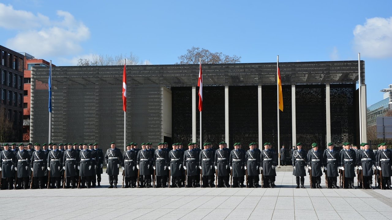 Morgen Frau Ministerin (4)