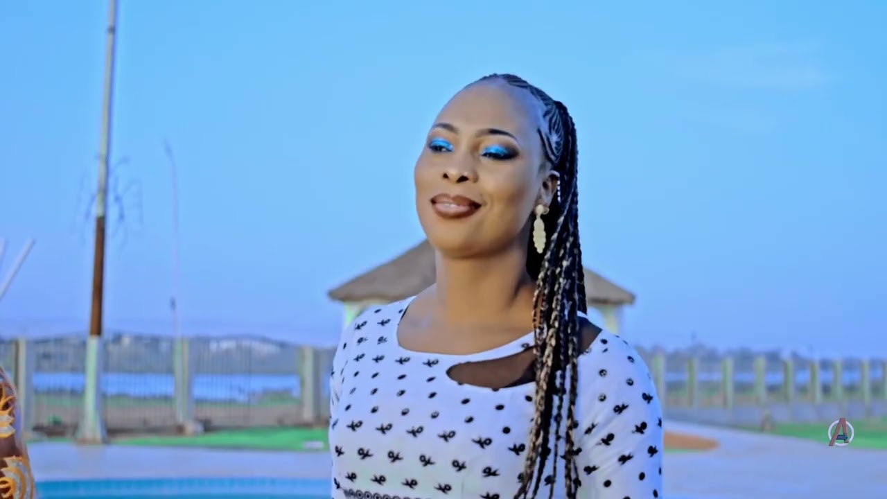 DJELI BOUBA DIABATE _ _ON SE FÂCHE PAS .MP4