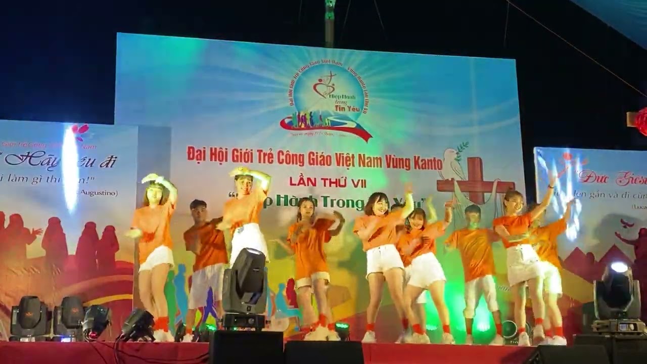 Nhảy Mashup- Do Các Bạn Trẻ Công Giáo ChiBa Thể Hiện